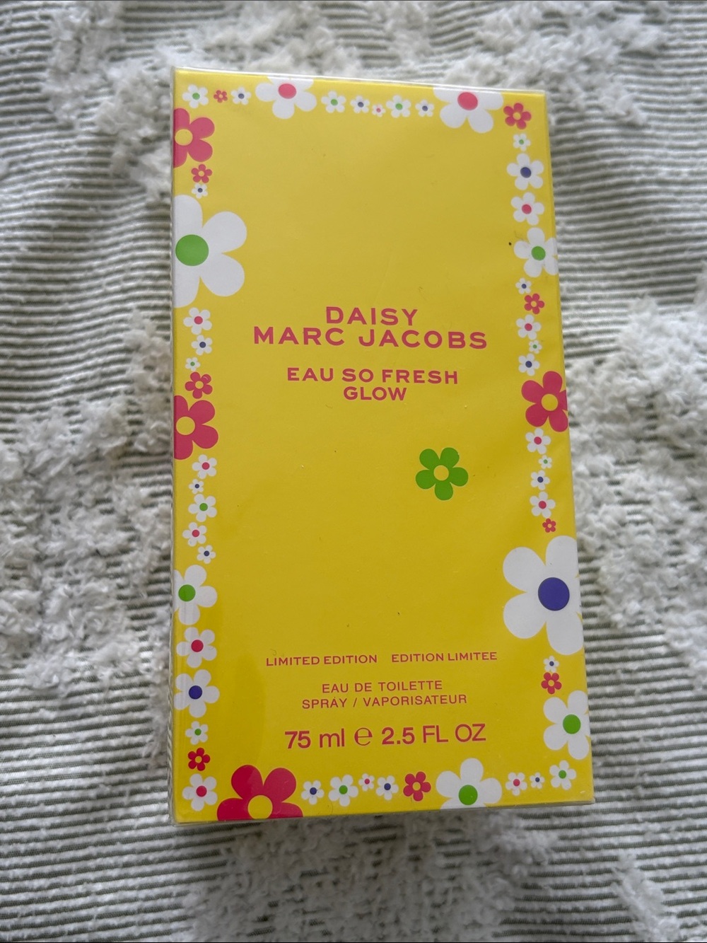 Eau So Fresh Glow - Yellow Floral Box
